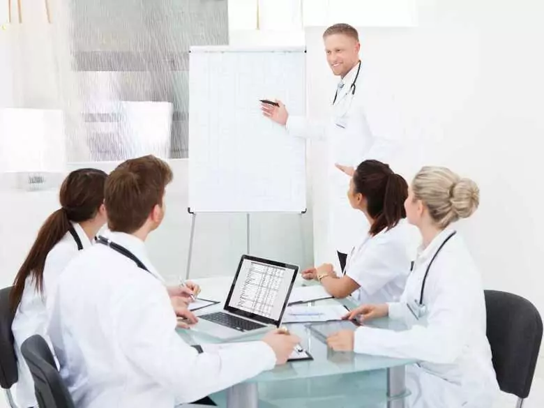 Zanik wieloukładowy i kamptokormia – co to za choroby?