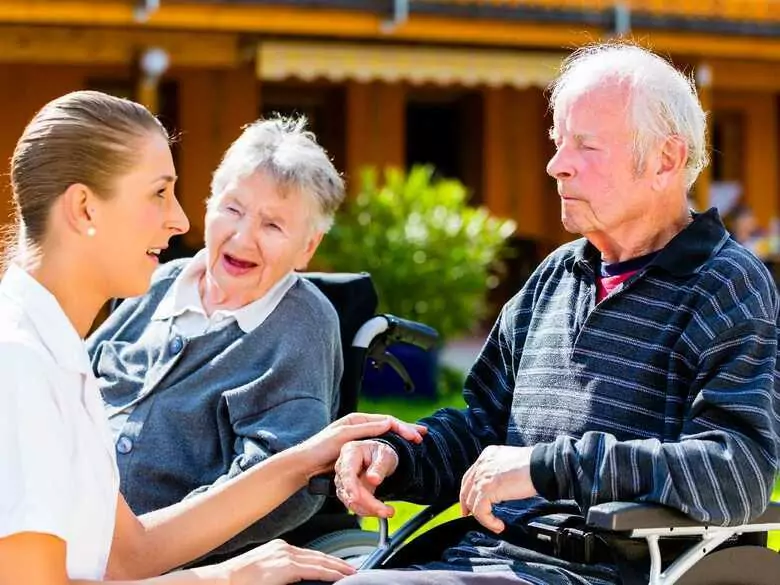 Kiedy jest najlepszy czas na przeprowadzkę do domu opieki?